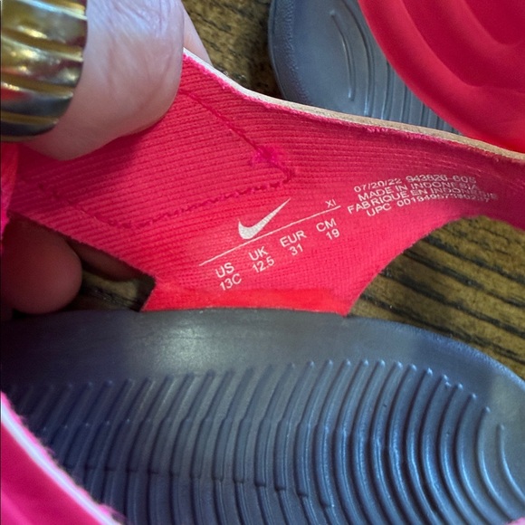 Girls Nike Sandals - Picture 5 of 8